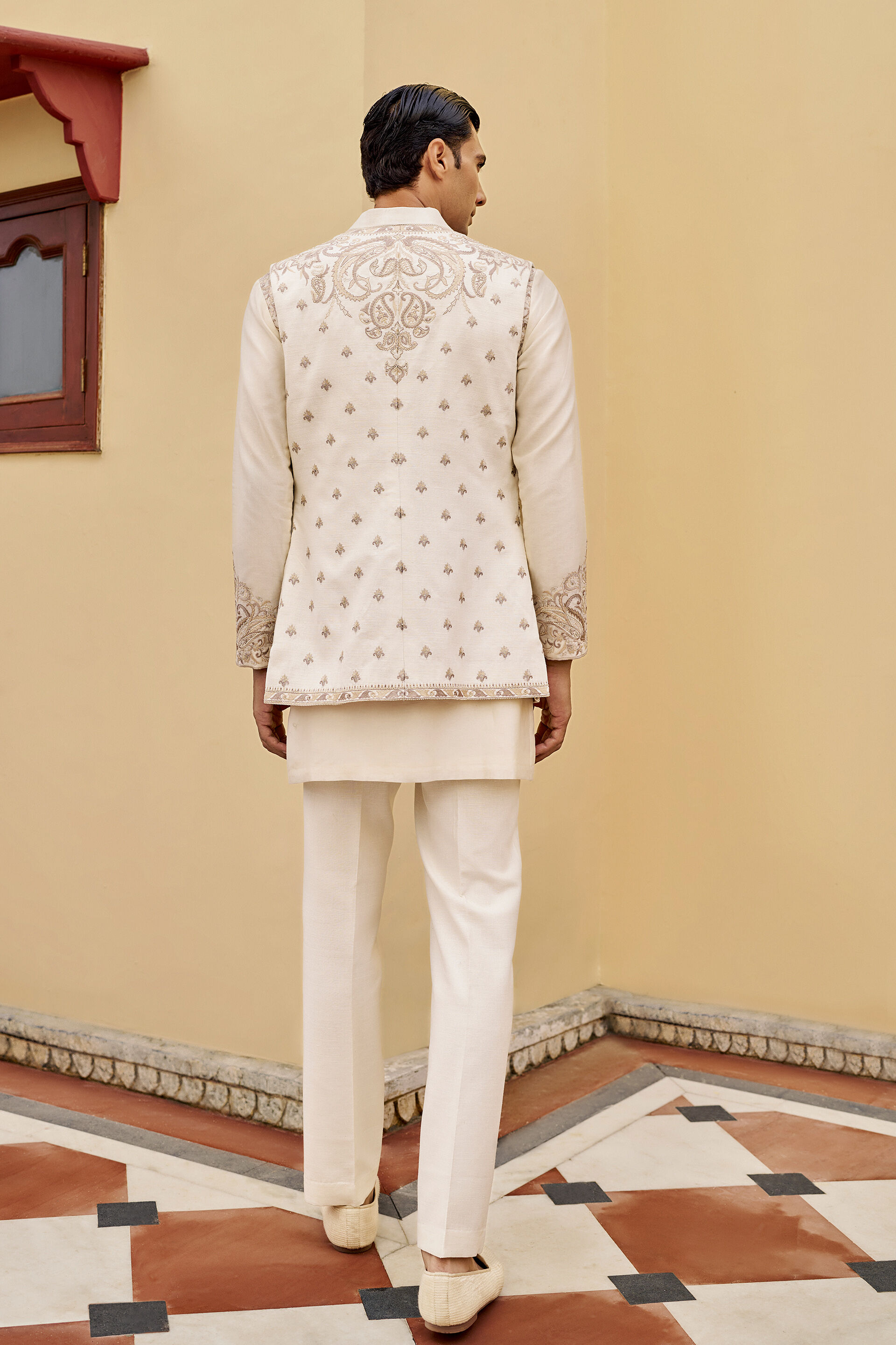 Homecoming Embroidered Silk Nehru Jacket - Off White